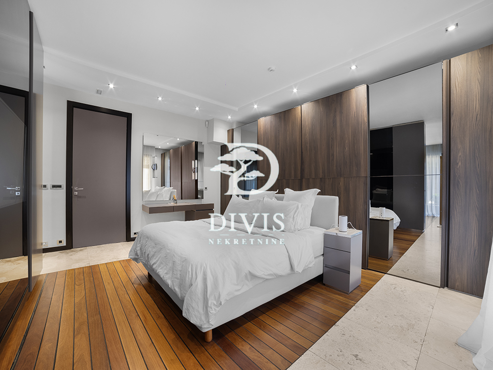 Slika 8 - Serdar Jola, Četvorosoban stan na prodaju, 360m2, 1.700.000€